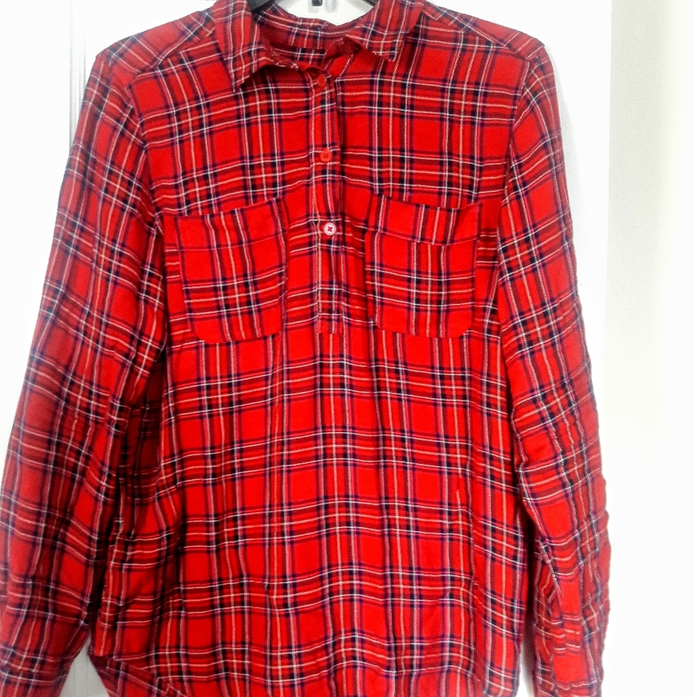 Red Plaid Shirt size S Middle Botton Dawn Universa